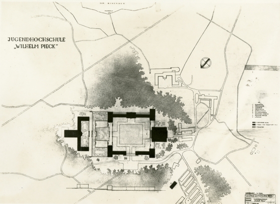 Karte mit Titel: Jugendhochschule "Wilhelm Pieck"